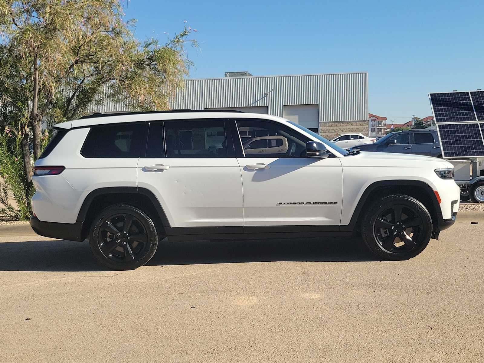 2023 Jeep Grand Cherokee L Altitude