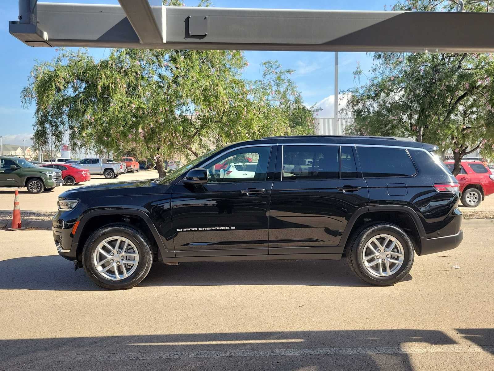 2025 Jeep Grand Cherokee L Laredo X