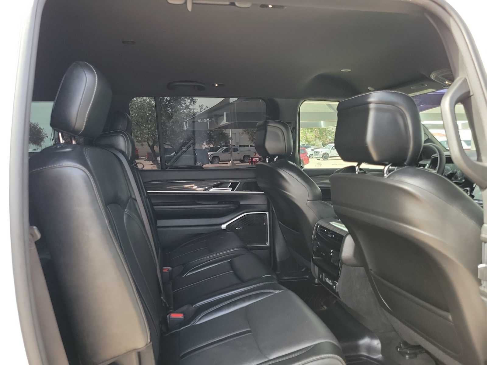 2022 Jeep Wagoneer Series II