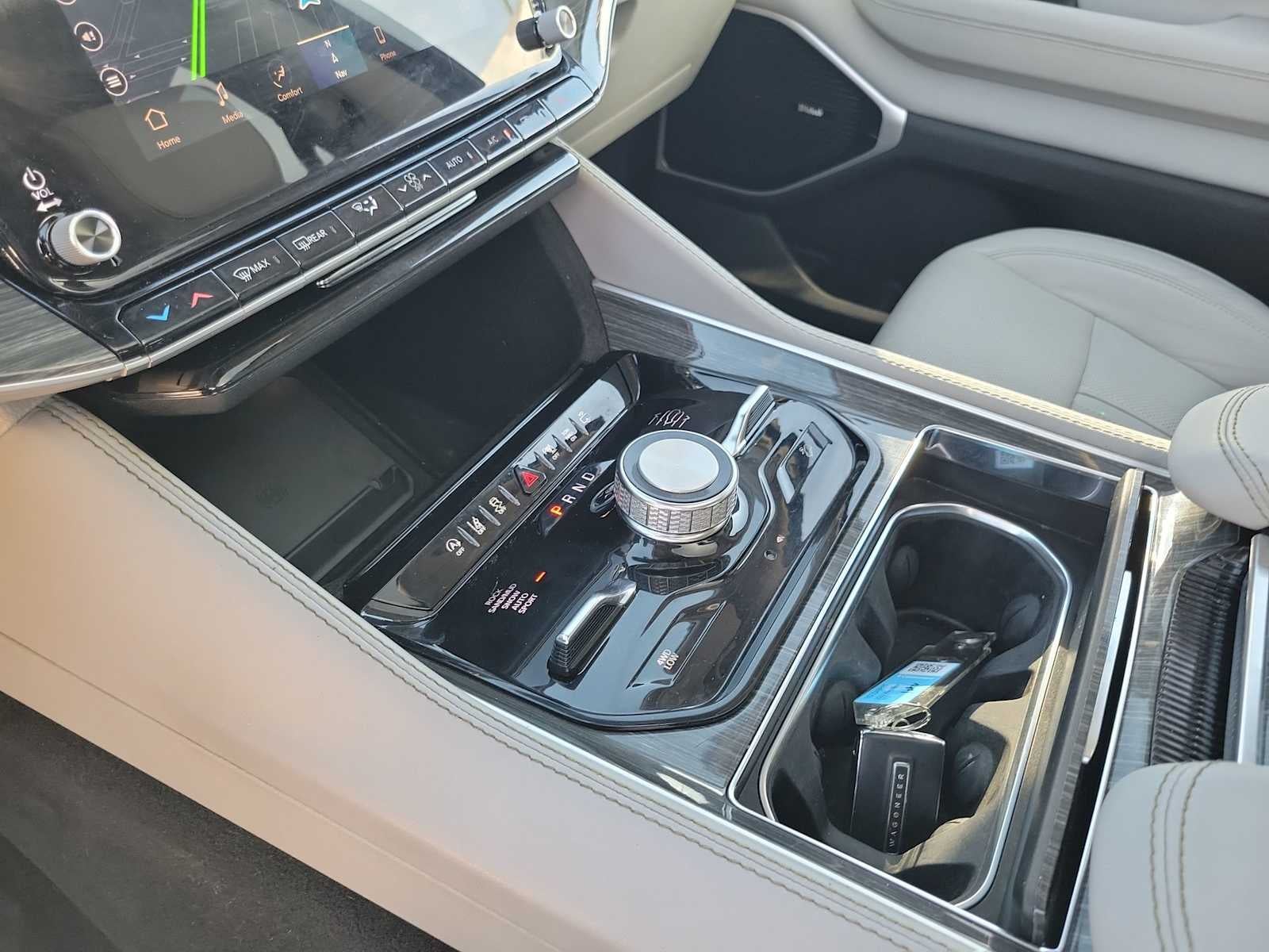 2022 Jeep Wagoneer Series III