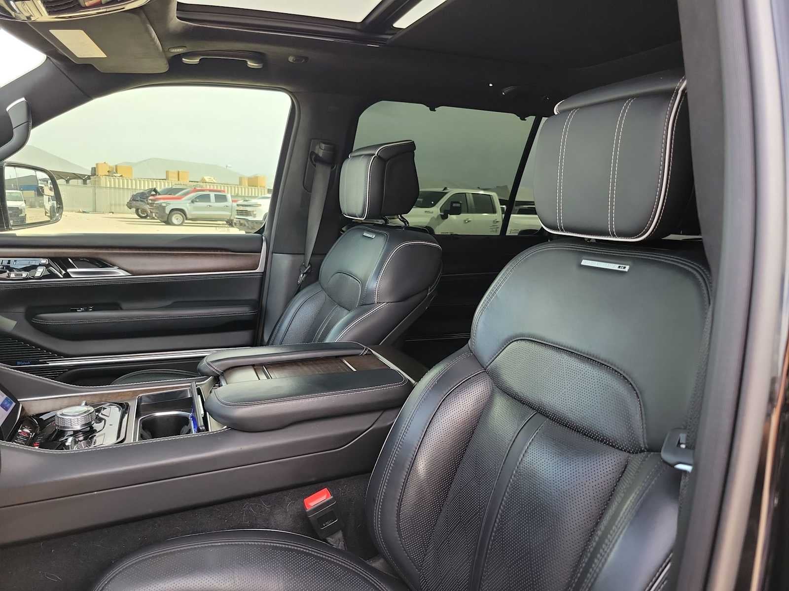 2023 Jeep Grand Wagoneer Series II
