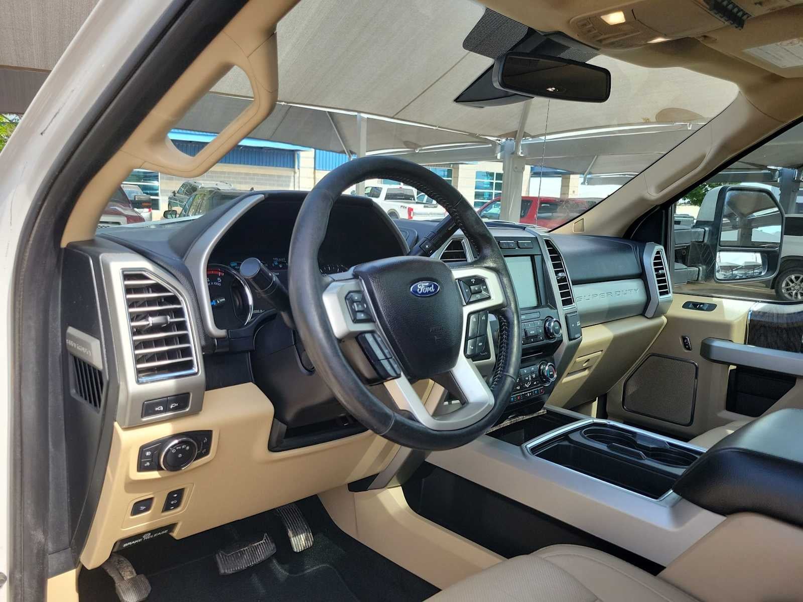 2017 Ford Super Duty F-250 SRW Lariat