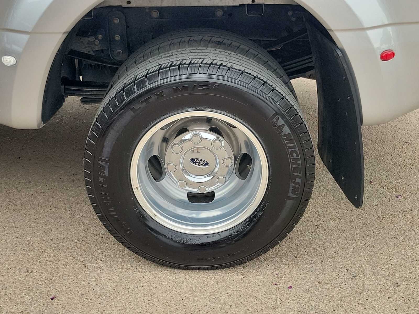 2024 Ford Super Duty F-350 DRW XL