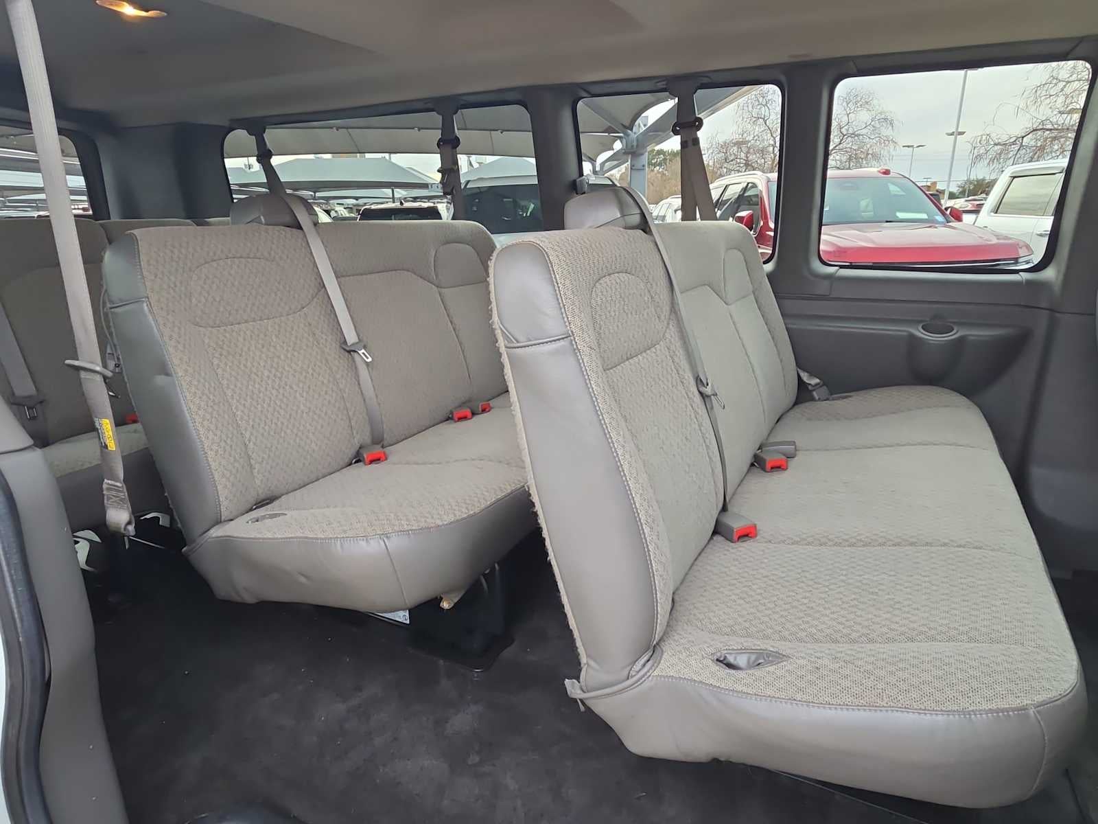 2017 Chevrolet Express Passenger 3500 LT
