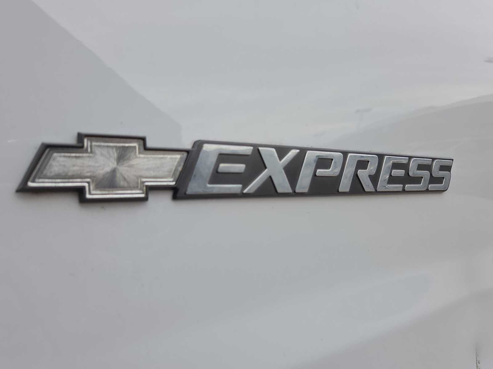 2017 Chevrolet Express Passenger 3500 LT