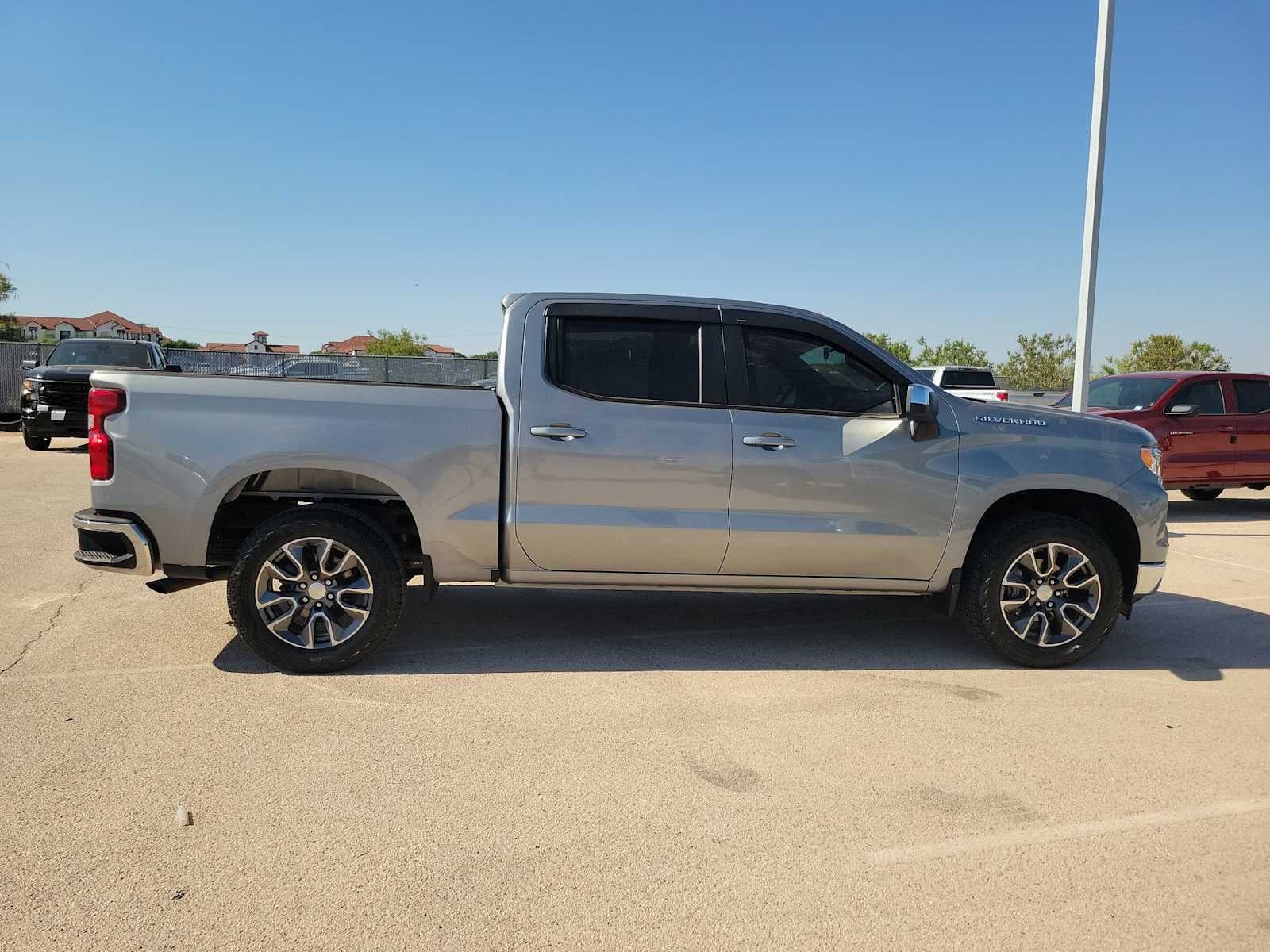 2023 Chevrolet Silverado 1500 LT (2FL)