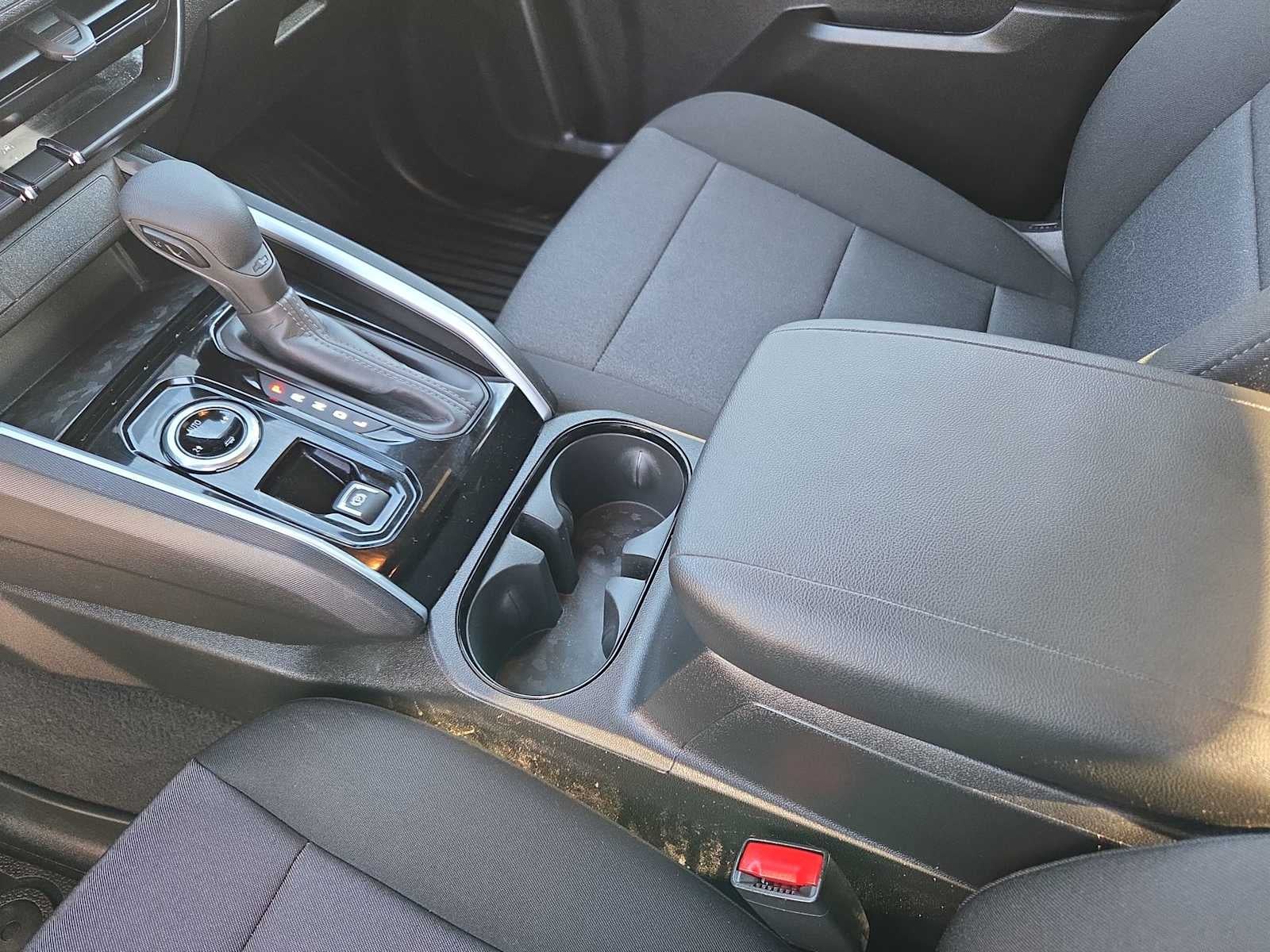 2024 Chevrolet Colorado WT