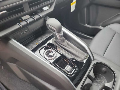 2025 Chevrolet Colorado WT/LT