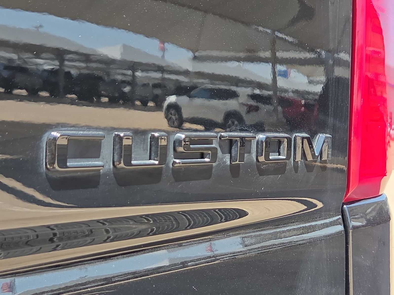 2025 Chevrolet Silverado 1500 Custom