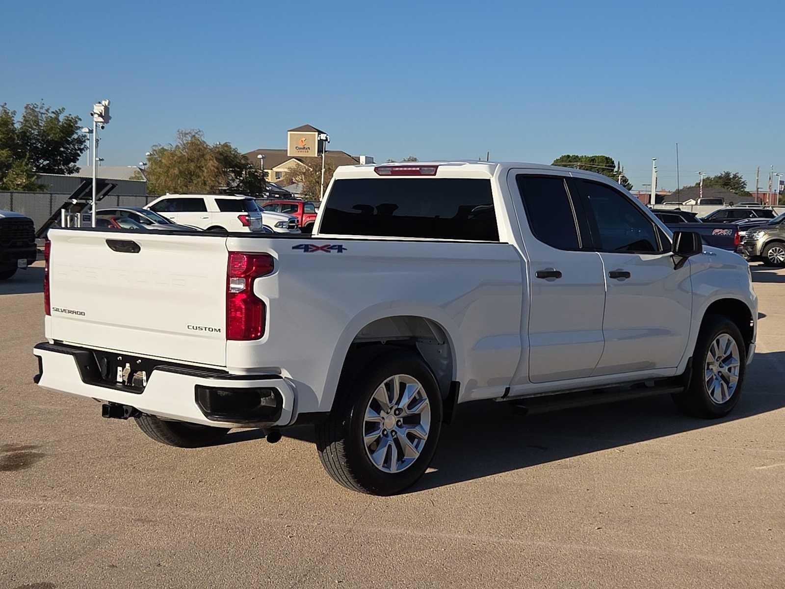 2023 Chevrolet Silverado 1500 Custom