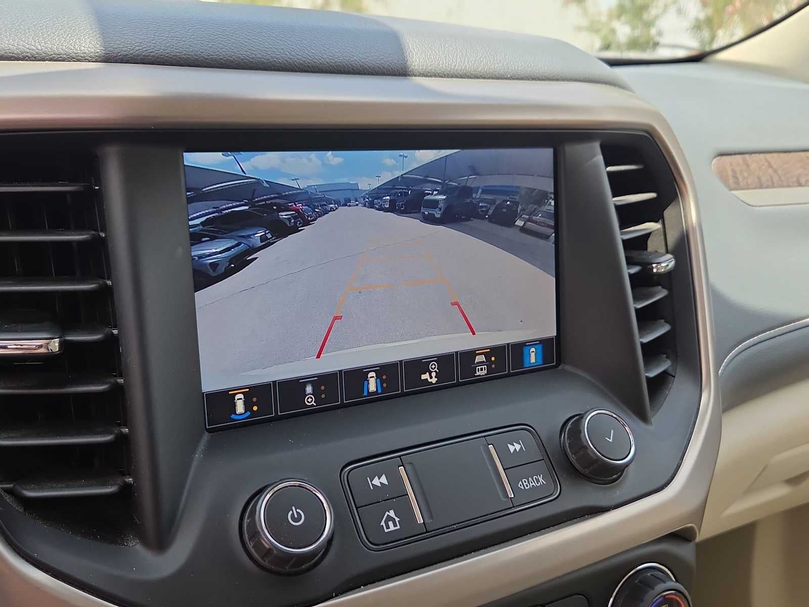 2022 GMC Acadia Denali