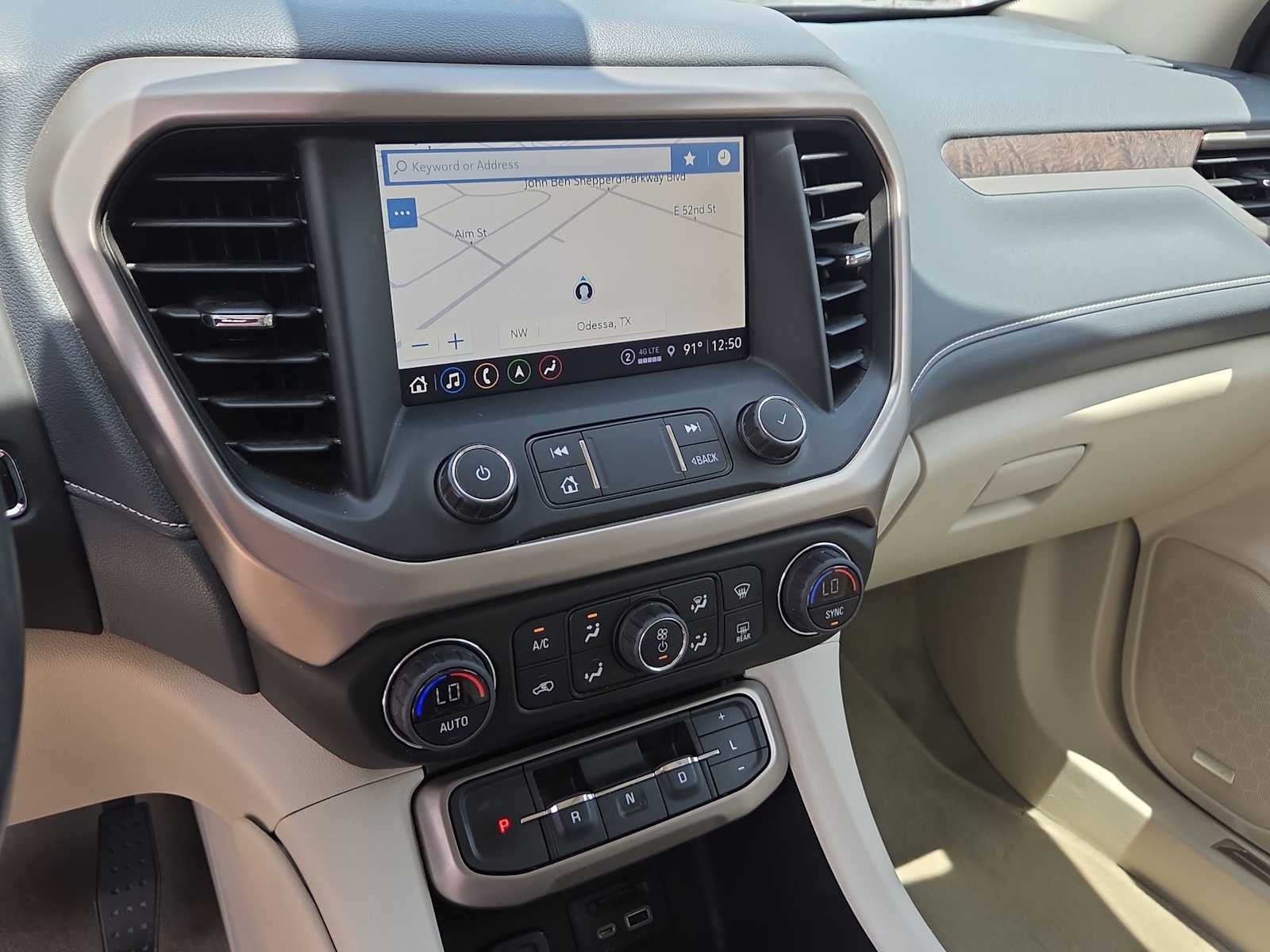 2022 GMC Acadia Denali