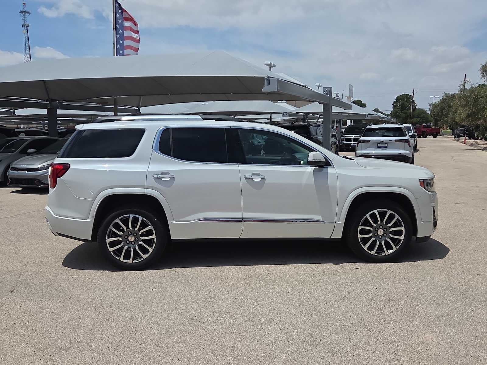 2022 GMC Acadia Denali