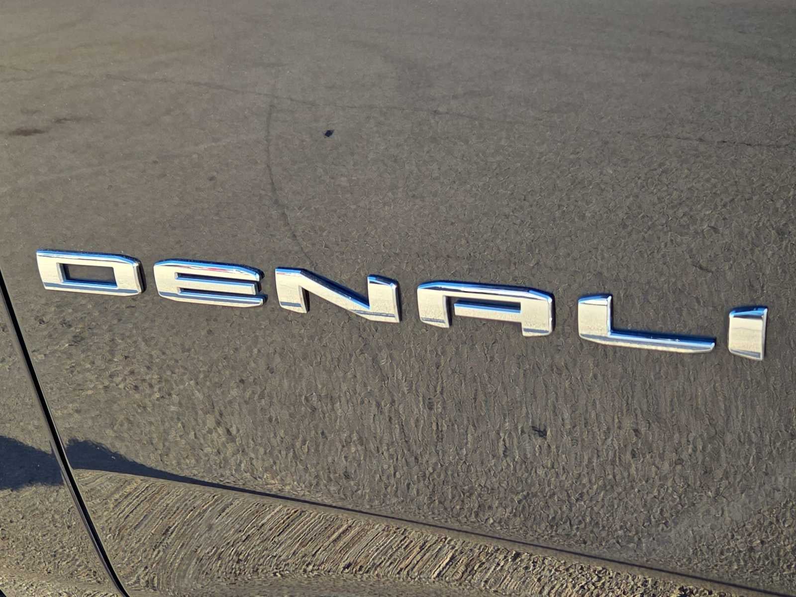 2023 GMC Yukon Denali