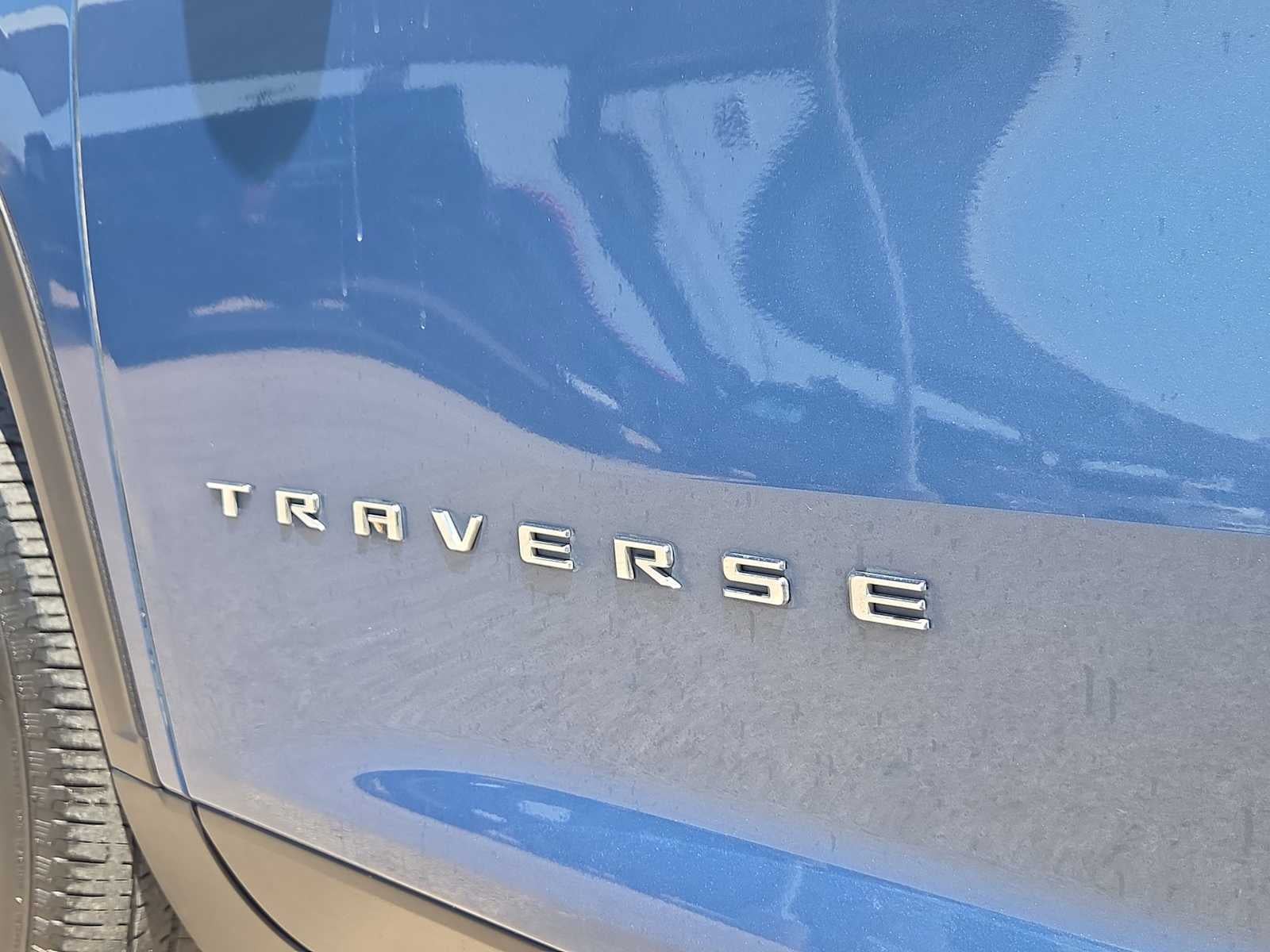 2024 Chevrolet Traverse LT