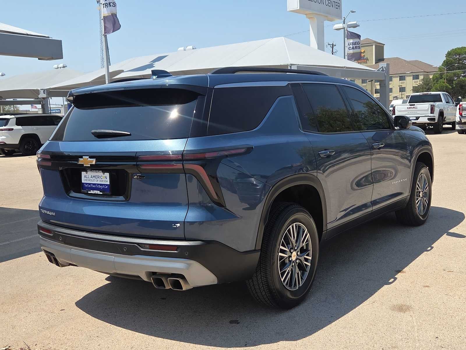 2024 Chevrolet Traverse LT