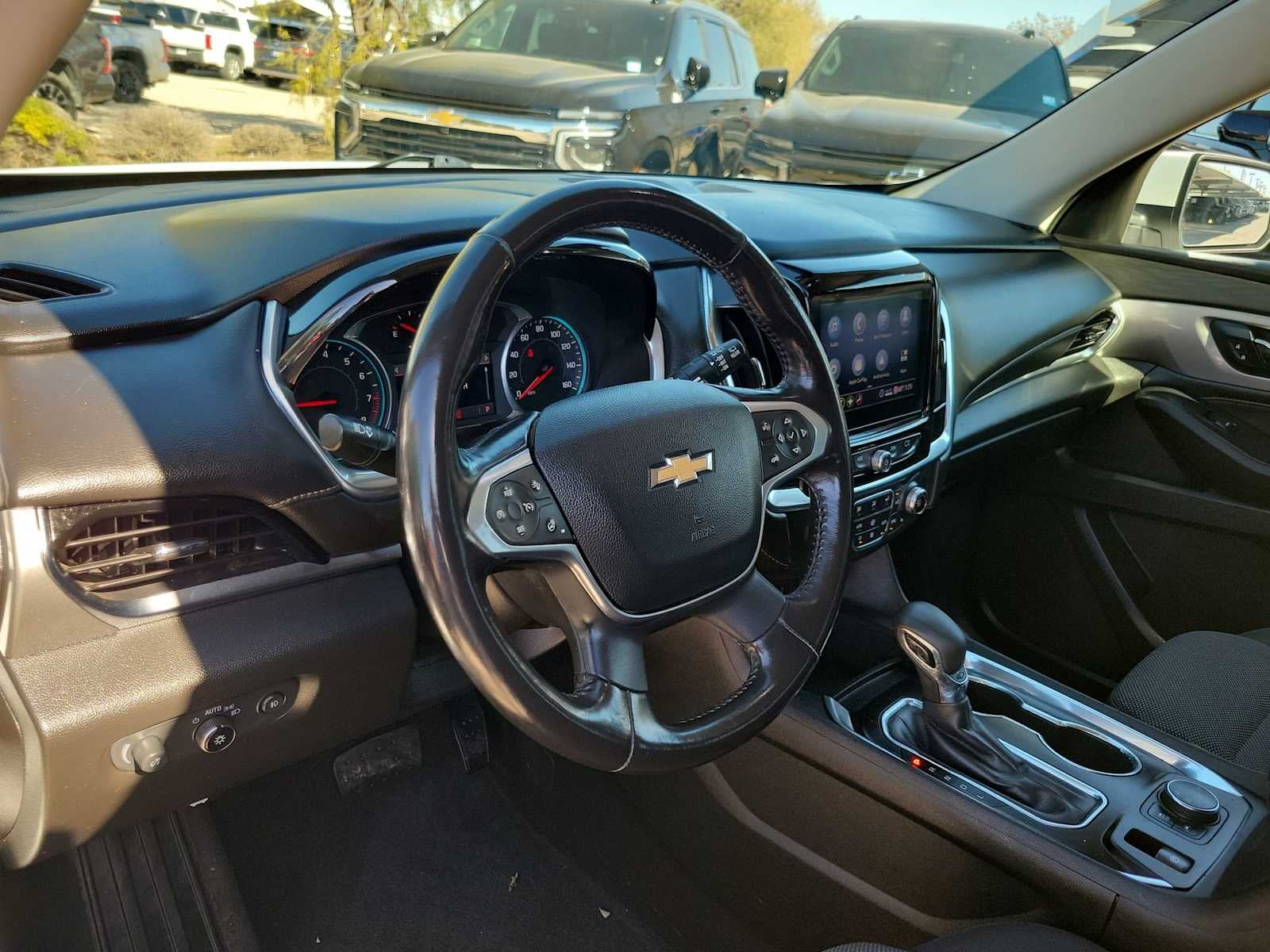 2021 Chevrolet Traverse LT Cloth