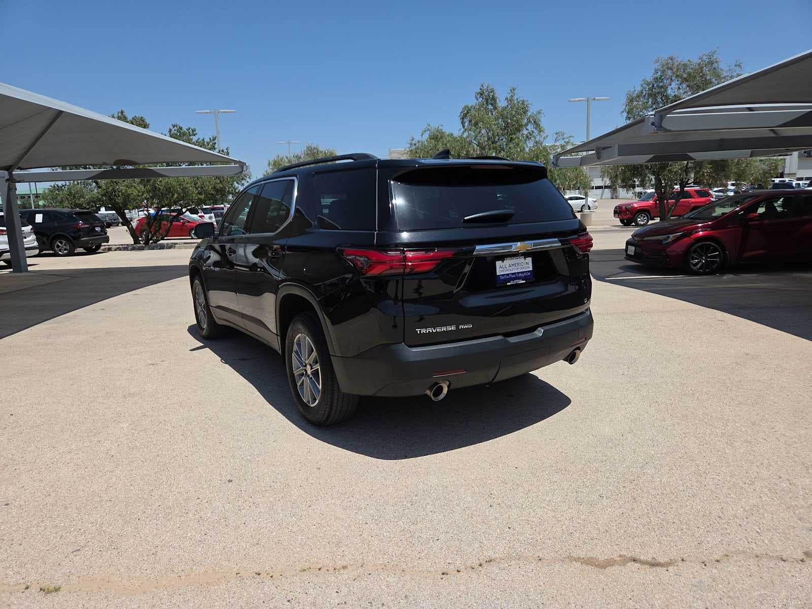 2023 Chevrolet Traverse LT Leather