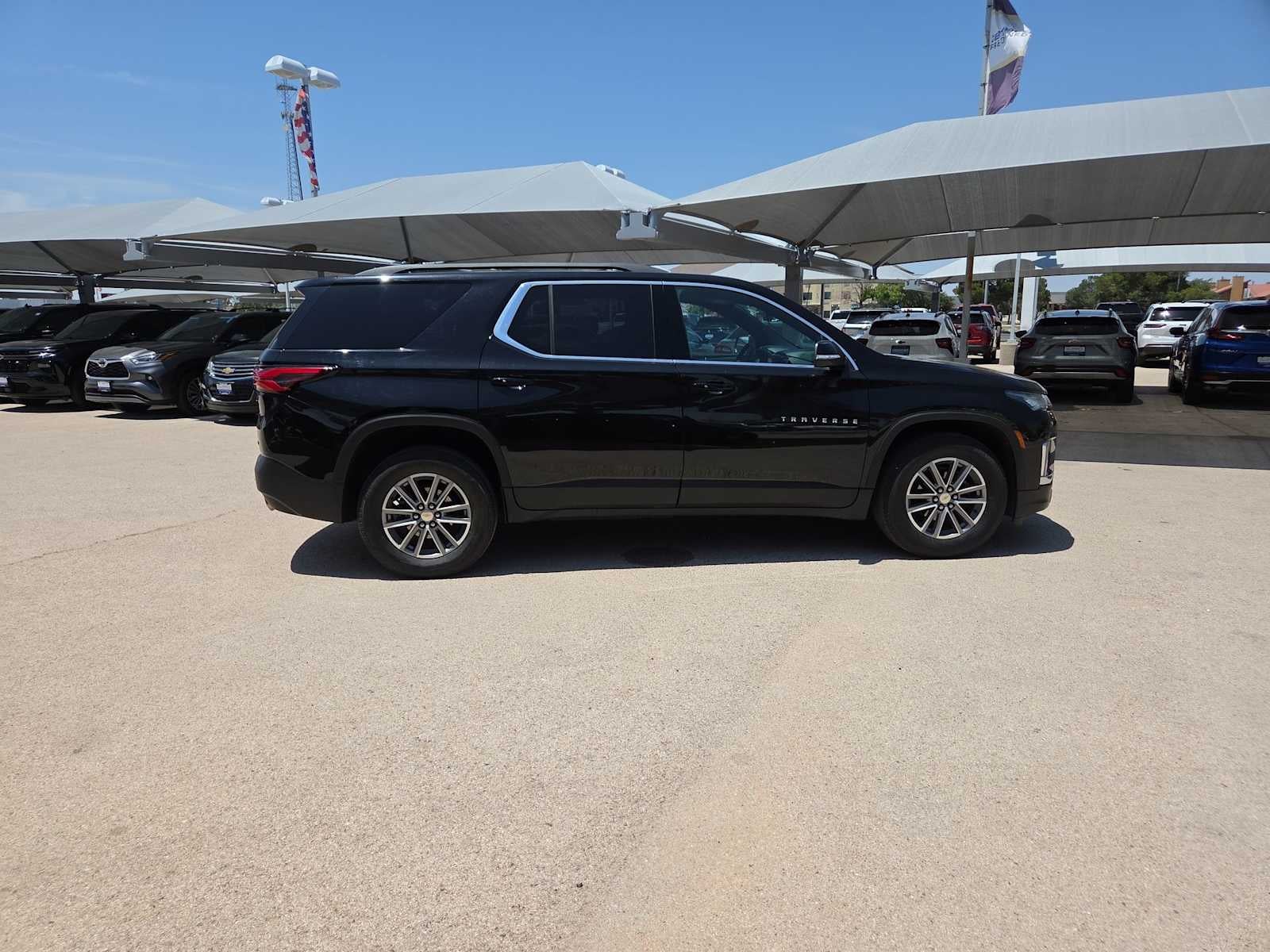 2023 Chevrolet Traverse LT Leather