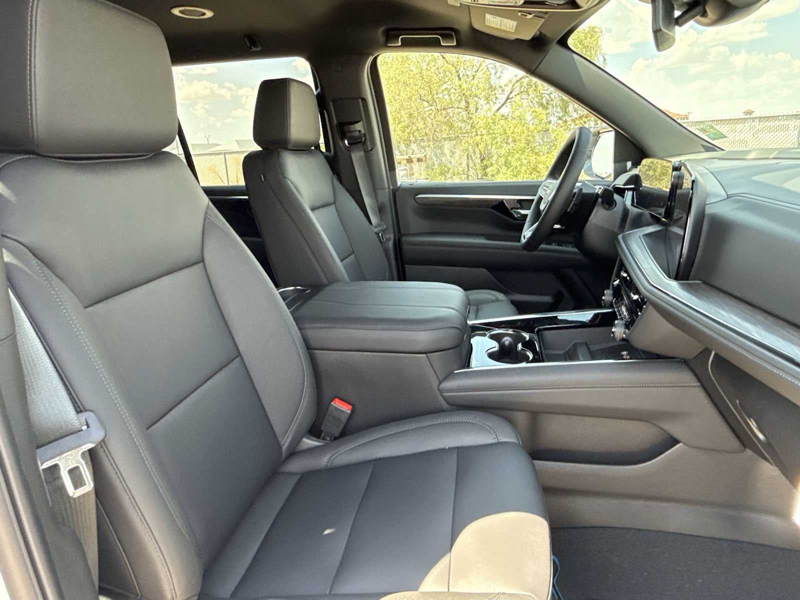 2026 Chevrolet Tahoe LT - Photo 18