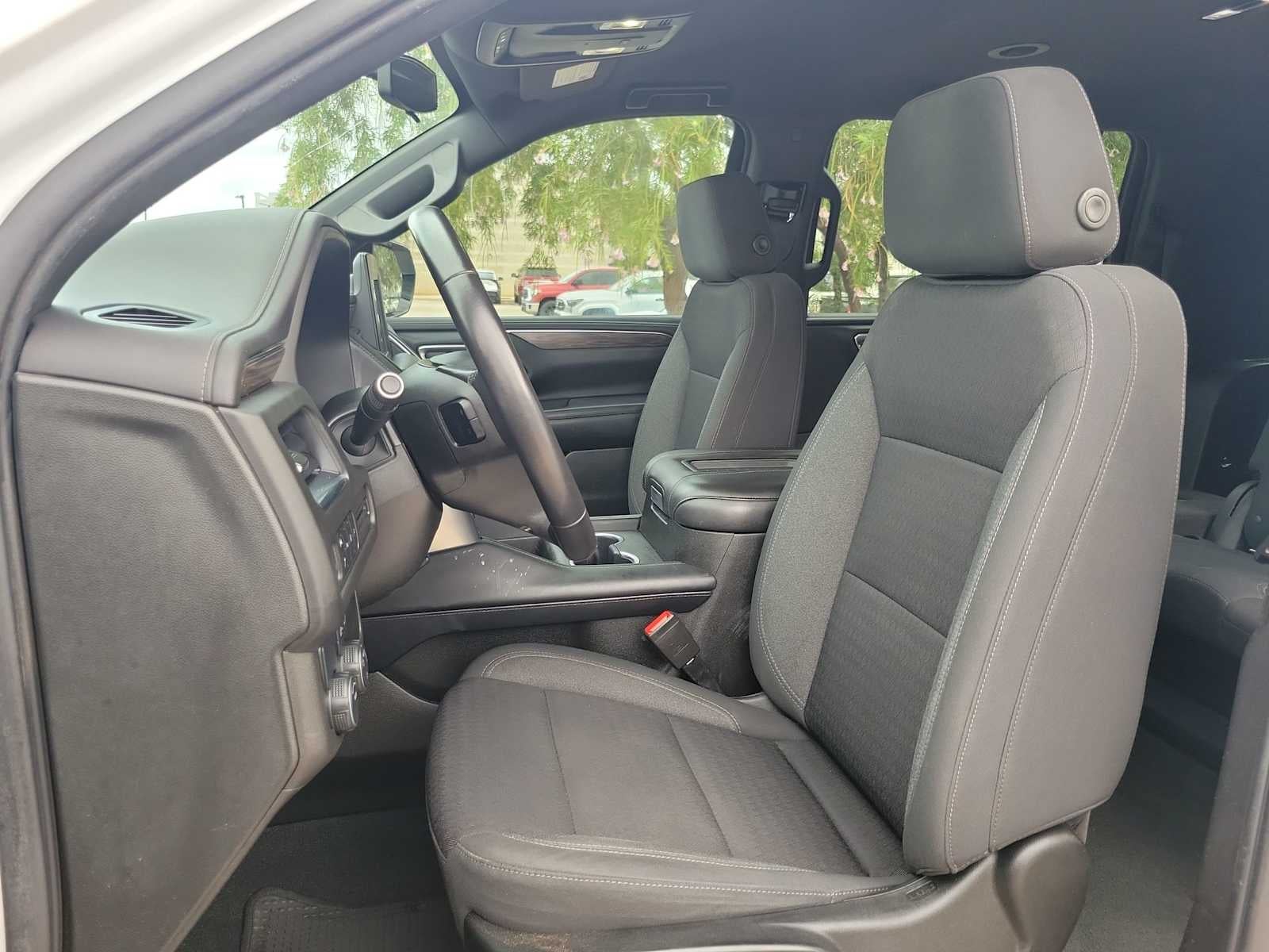 2022 Chevrolet Suburban LS