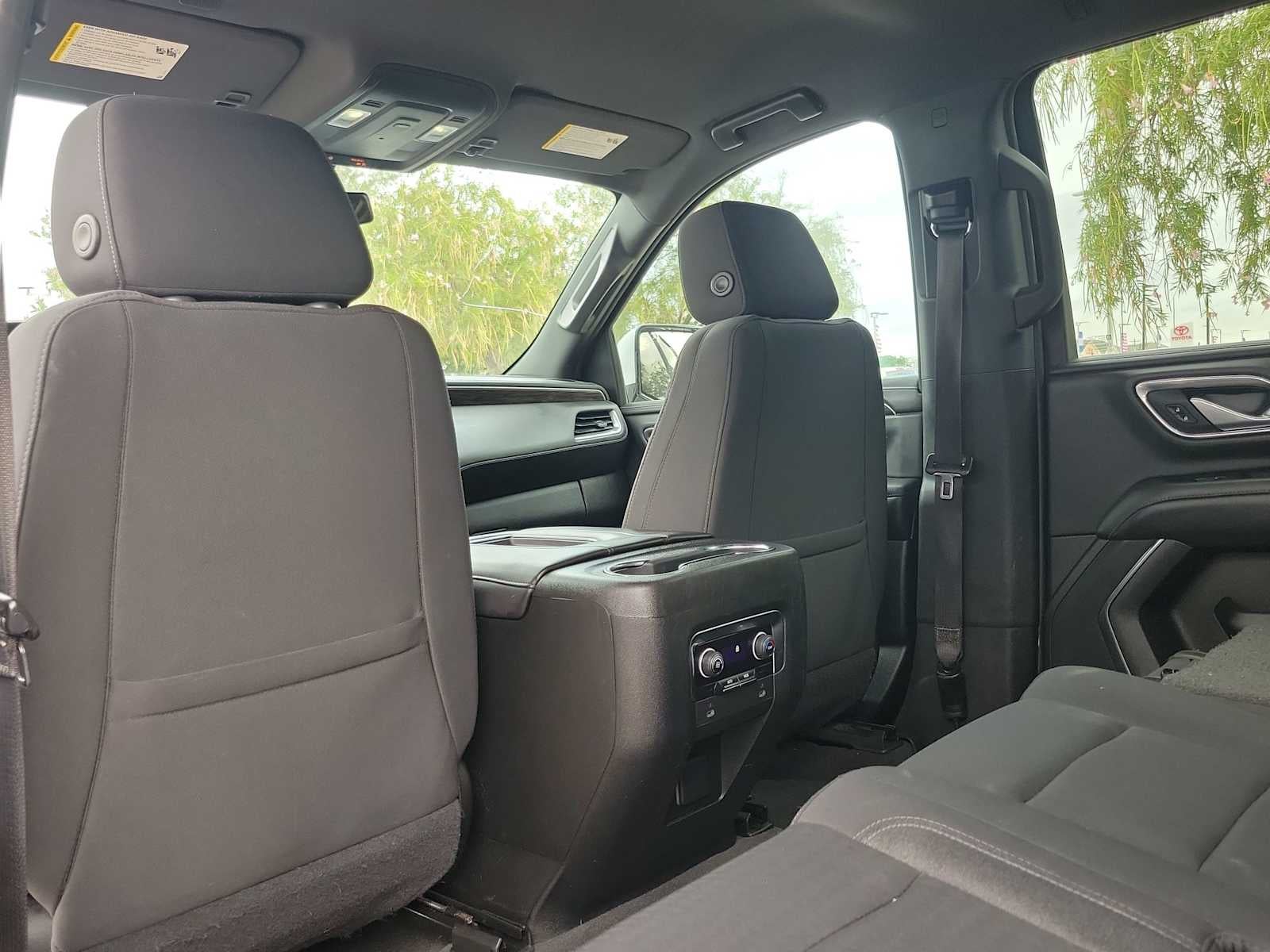 2022 Chevrolet Suburban LS