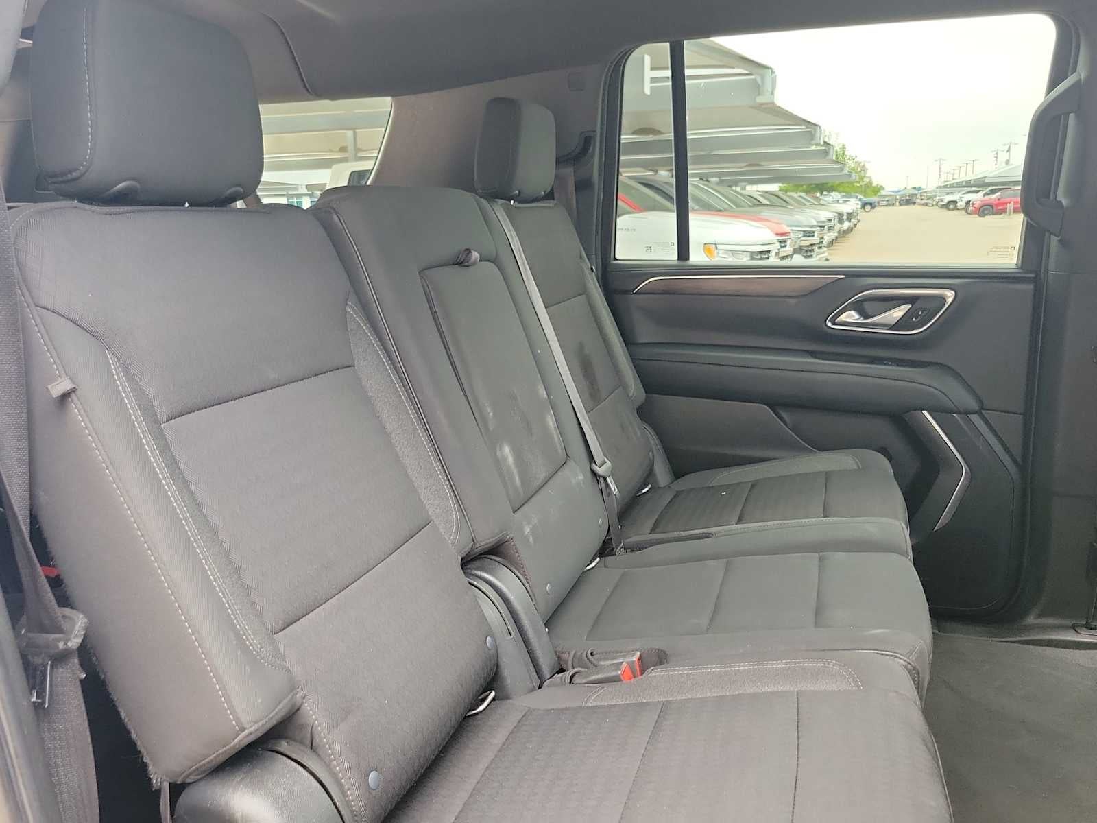 2022 Chevrolet Suburban LS