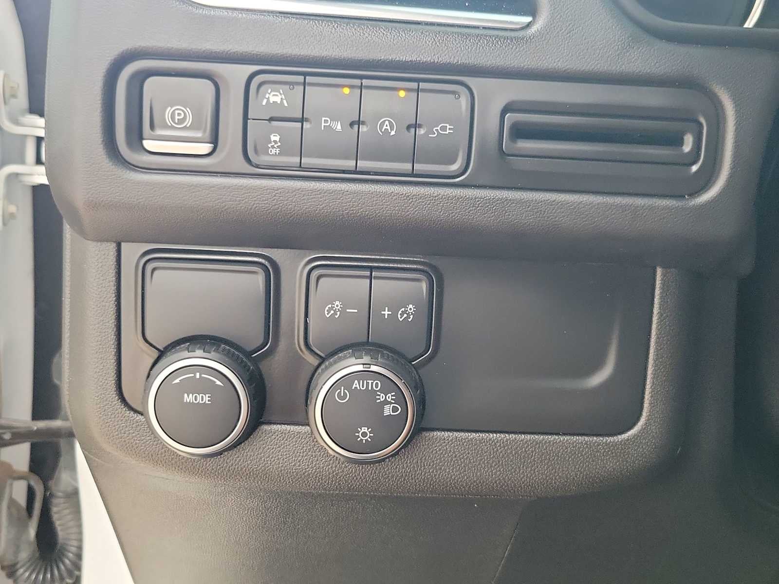 2022 Chevrolet Suburban LS