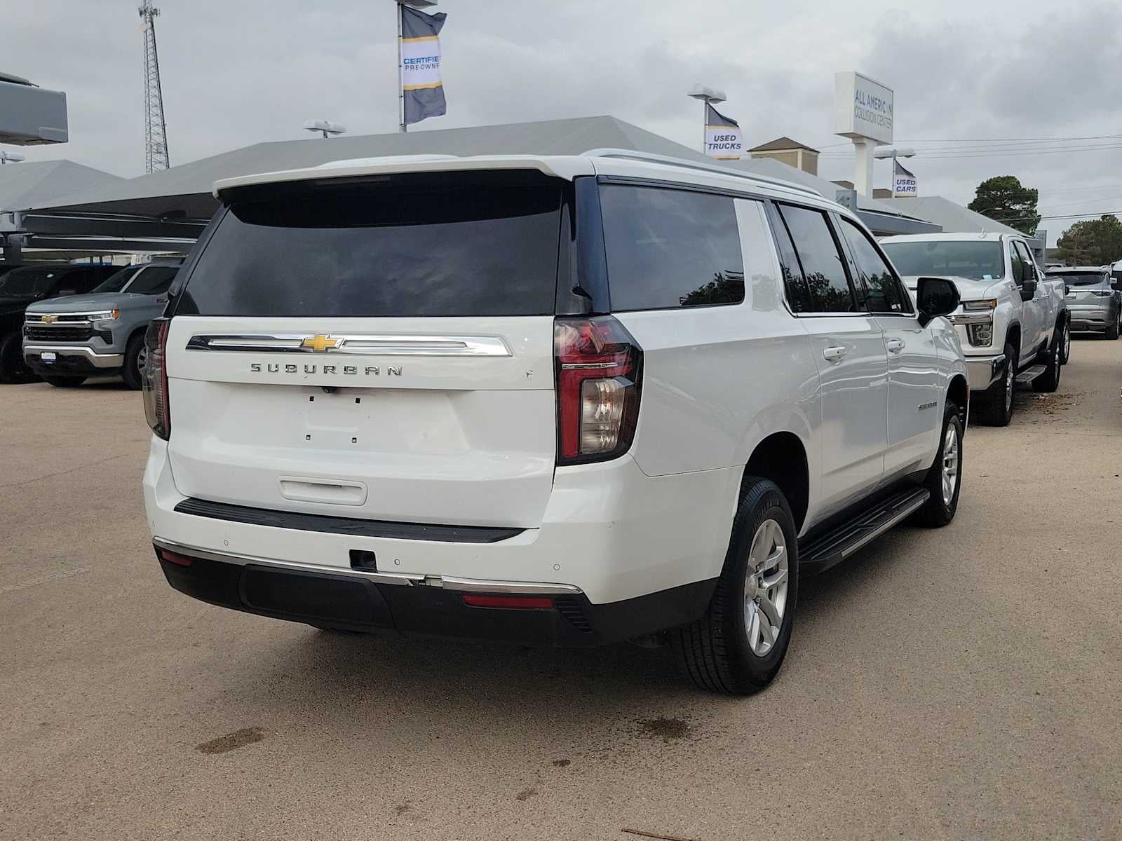 2022 Chevrolet Suburban LS