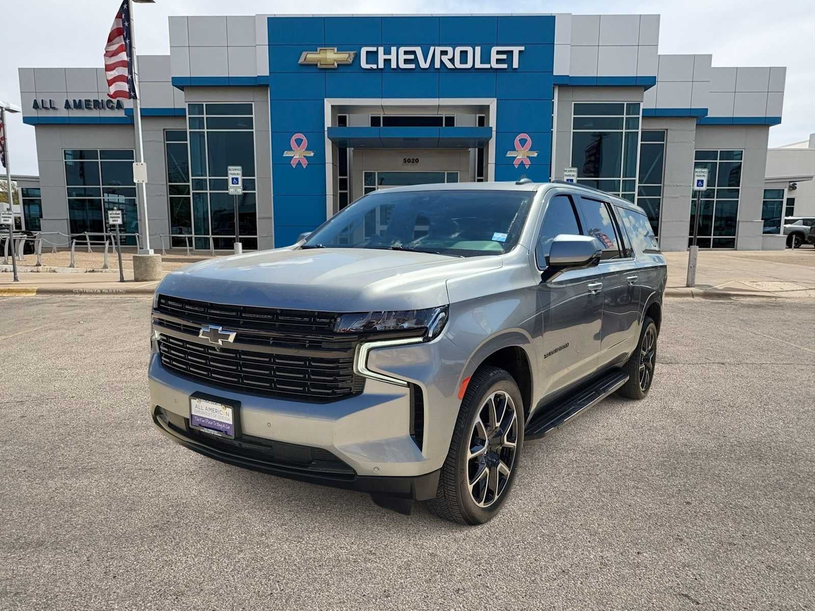 2023 Chevrolet Suburban RST