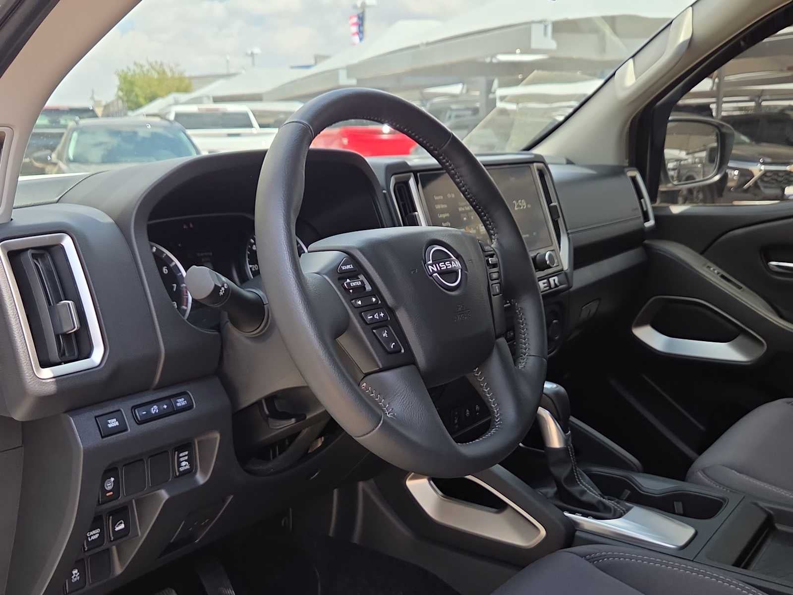 2025 Nissan Frontier SV