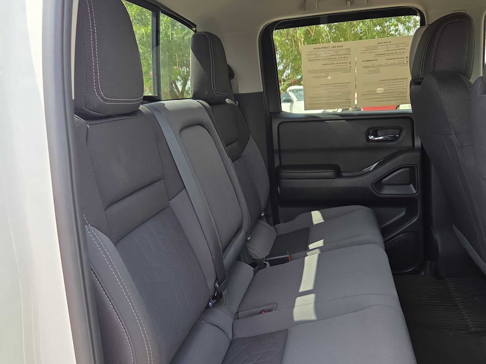 2025 Nissan Frontier SV