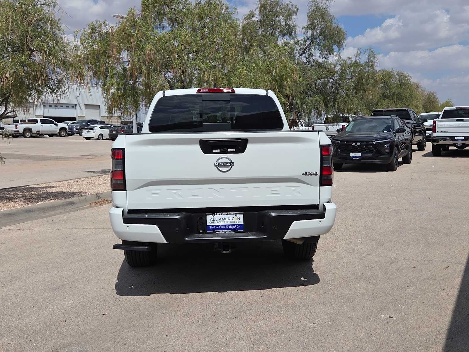 2025 Nissan Frontier SV