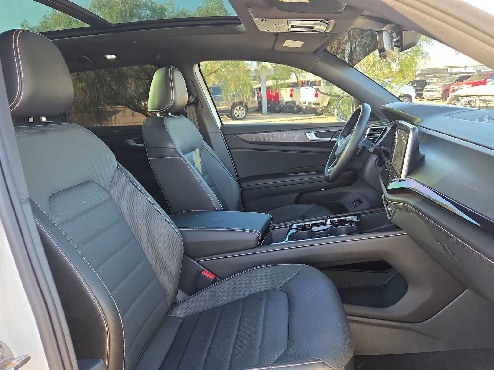 2024 Volkswagen Atlas Cross Sport 2.0T SEL R-Line
