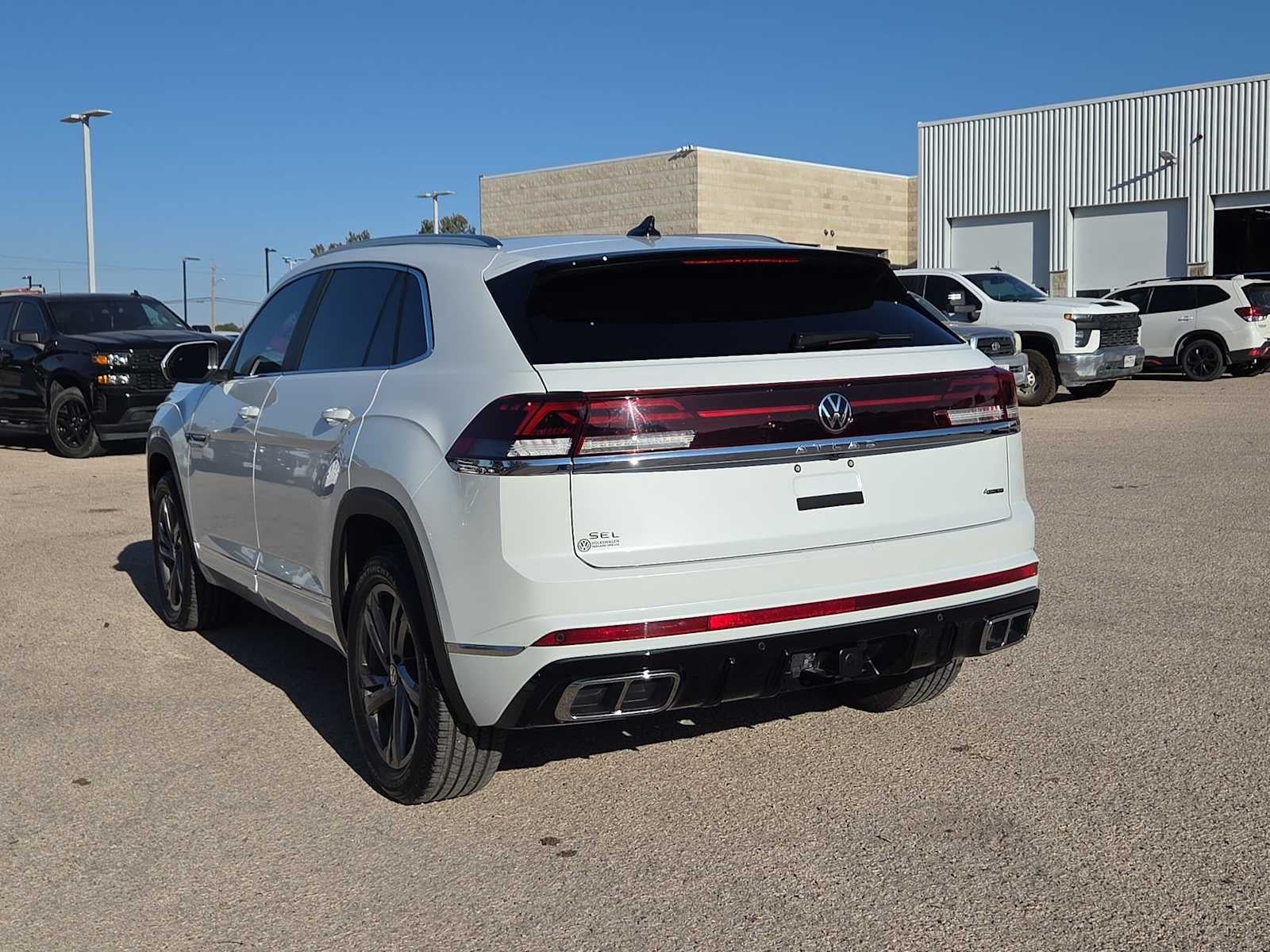 2024 Volkswagen Atlas Cross Sport 2.0T SEL R-Line