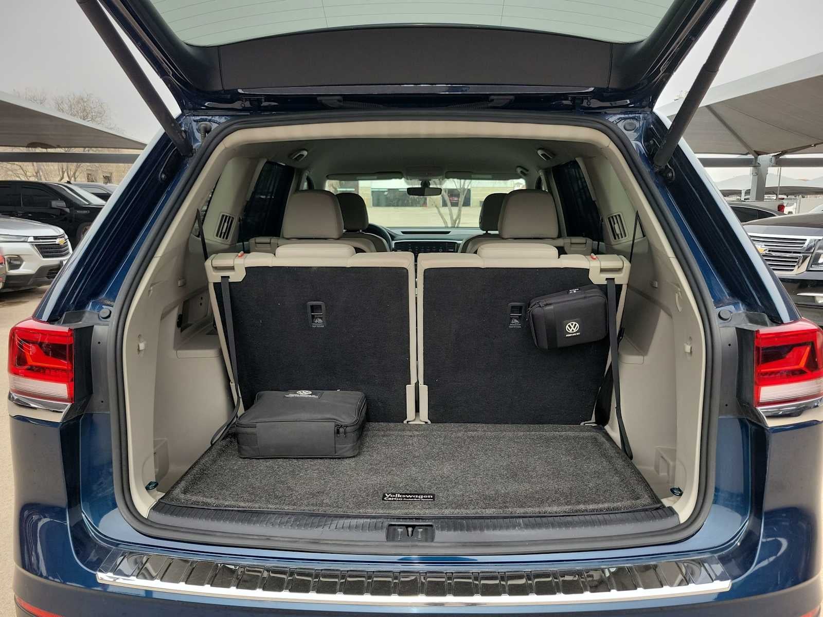 2023 Volkswagen Atlas 2.0T SE w/Technology