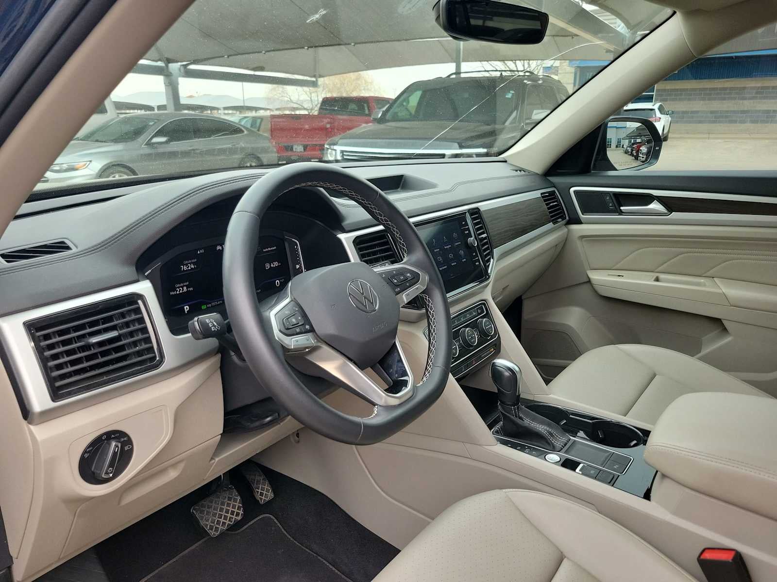 2023 Volkswagen Atlas 2.0T SE w/Technology