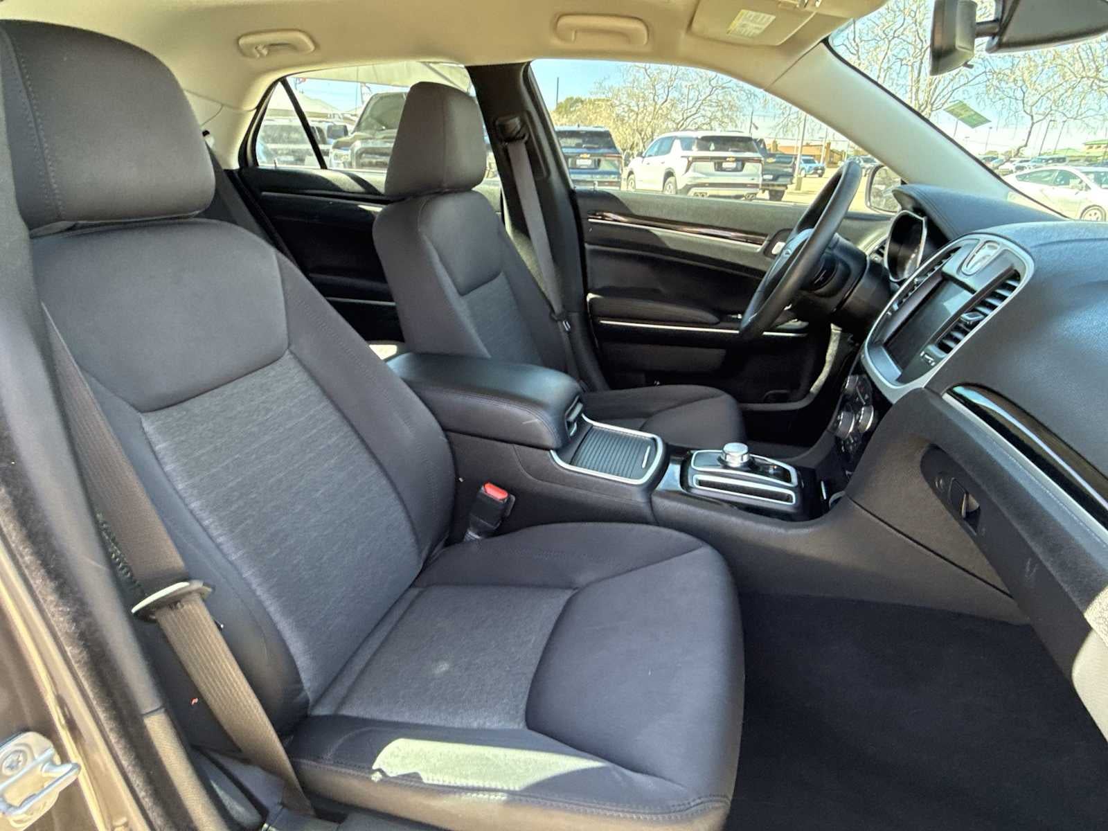 2023 Chrysler 300 Touring