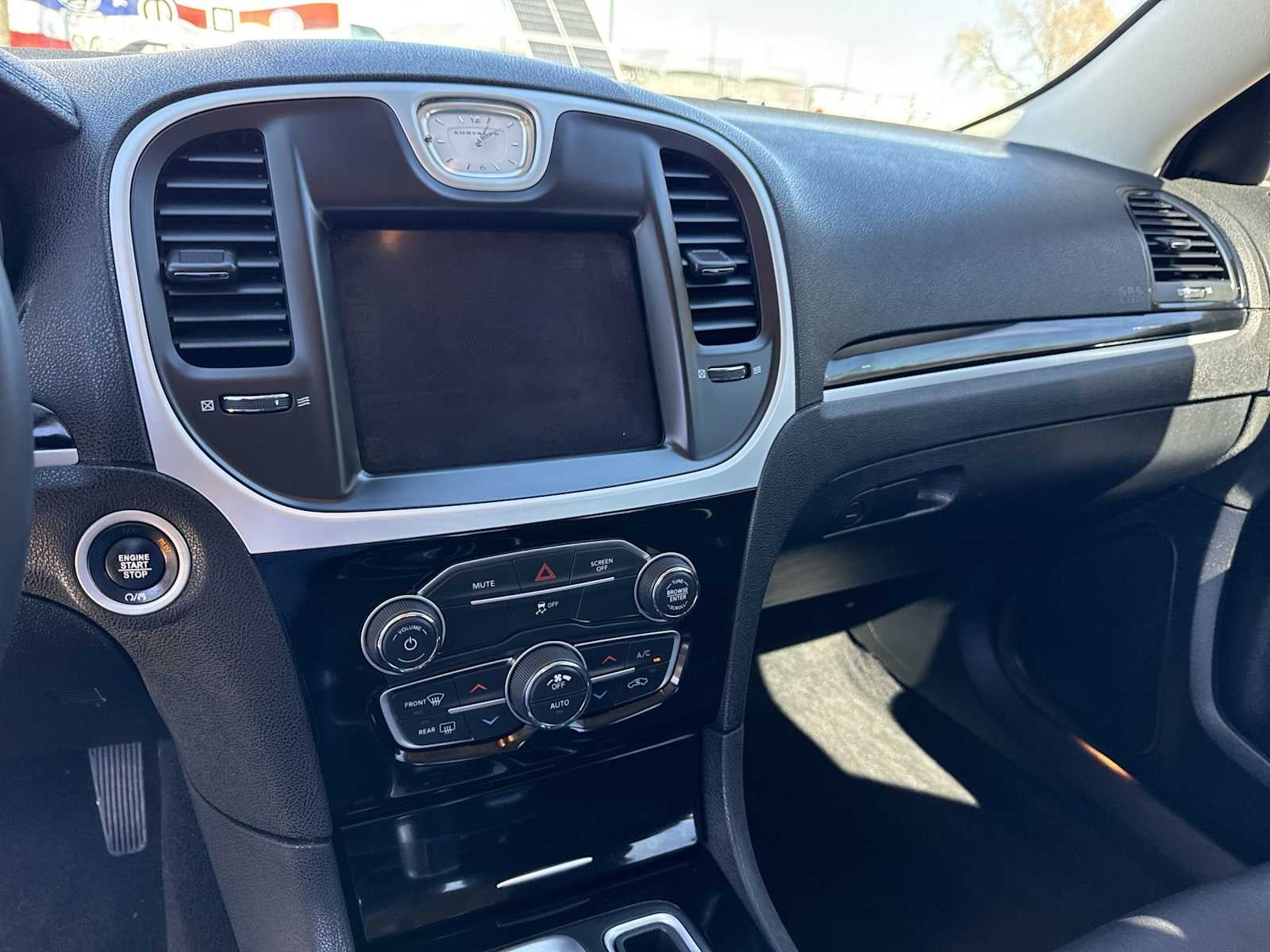 2023 Chrysler 300 Touring