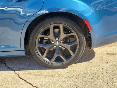 2022 Chrysler 300 Touring L