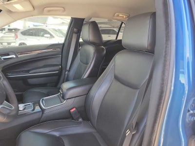 2022 Chrysler 300 Touring L