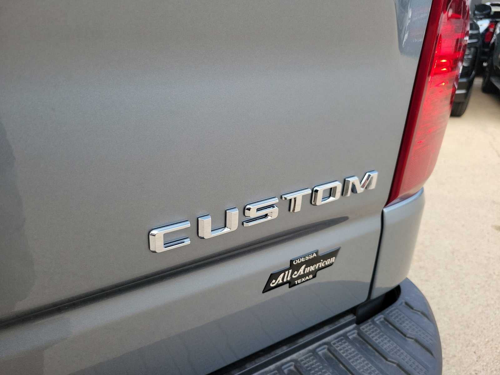 2025 Chevrolet Silverado 1500 Custom