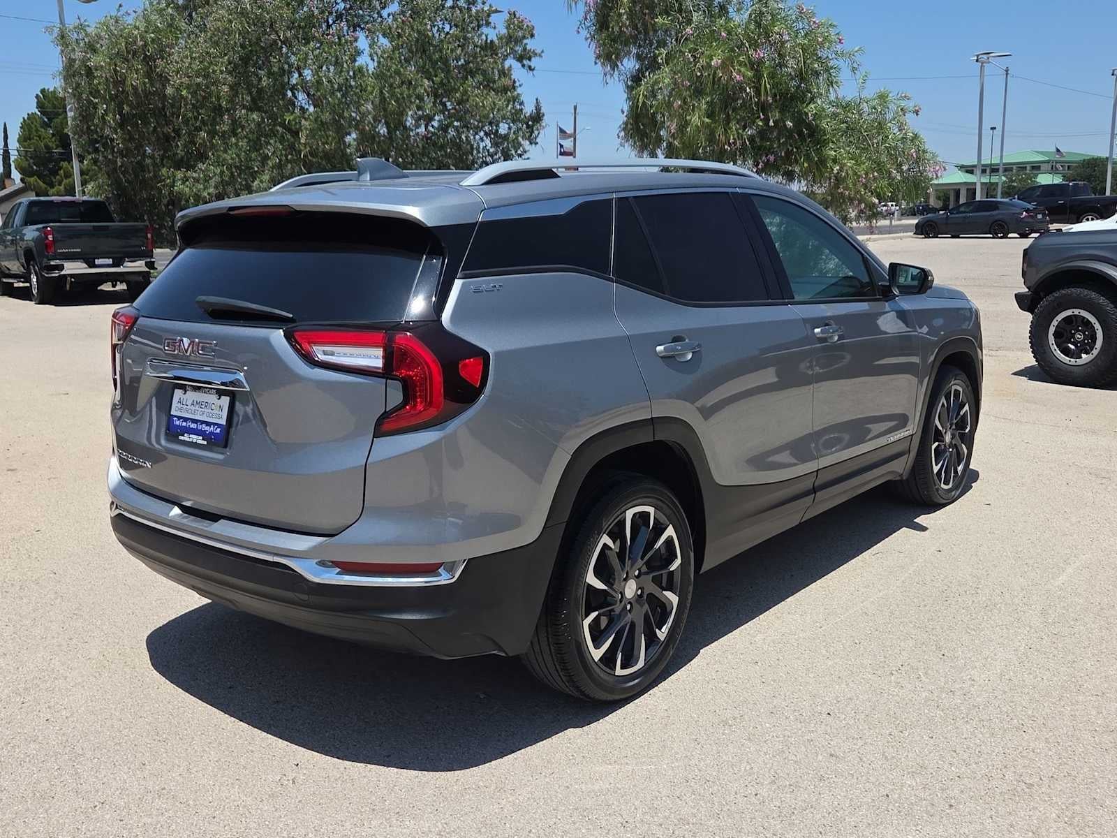 2024 GMC Terrain SLT