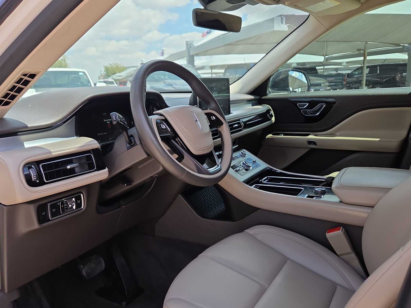2023 Lincoln Aviator Standard