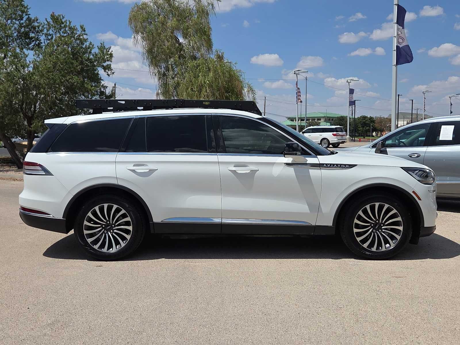 2023 Lincoln Aviator Standard