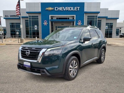 2023 Nissan Pathfinder SL