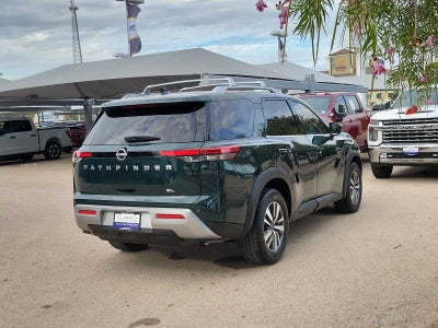 2023 Nissan Pathfinder SL