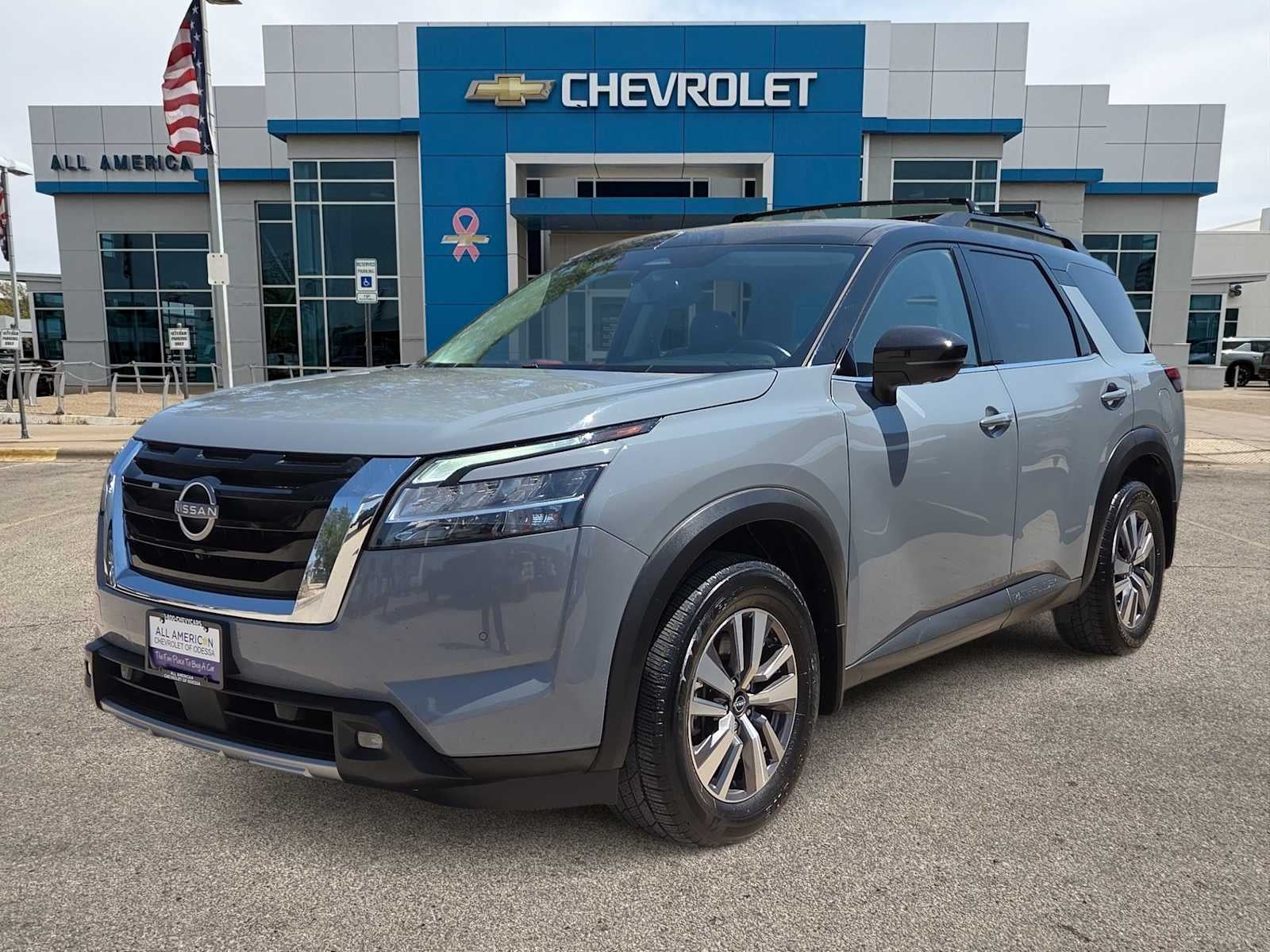 2022 Nissan Pathfinder SL