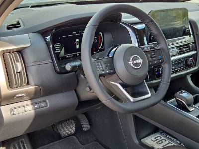 2024 Nissan Pathfinder Platinum