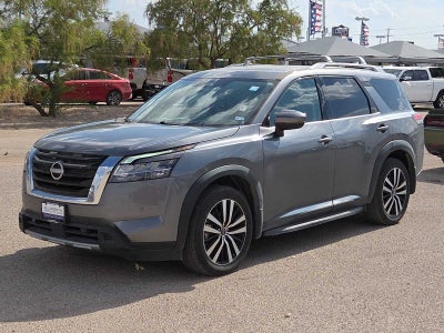 2024 Nissan Pathfinder Platinum